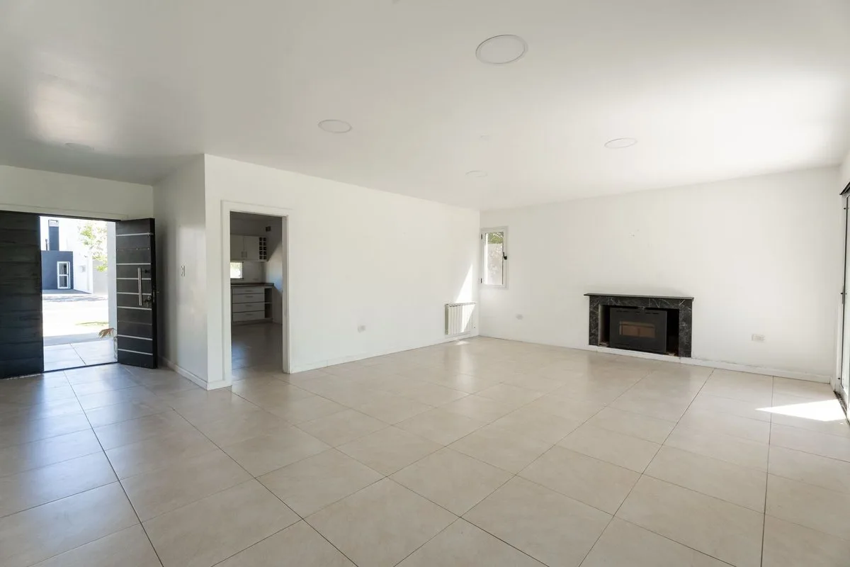 Venta casa c/pileta Barrio San Gabriel, Villanueva foto 3