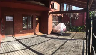 EXCELENTE PROPIEDAD MILTI FAMILIAR 7 AMBIENTES   IMPERDIBLE foto 3