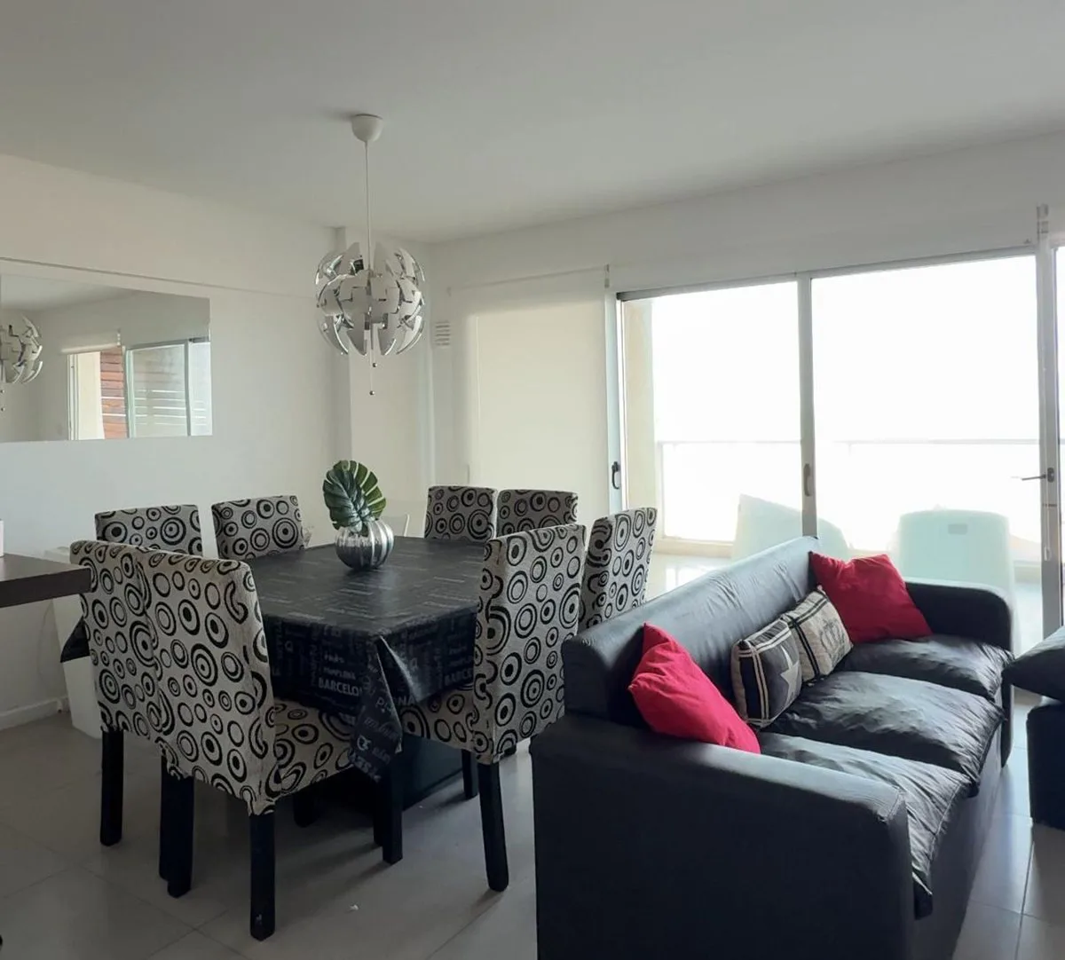 SEMIPISO EN VENTA FRENTE AL MAR EN MONTE HERMOSO foto 3