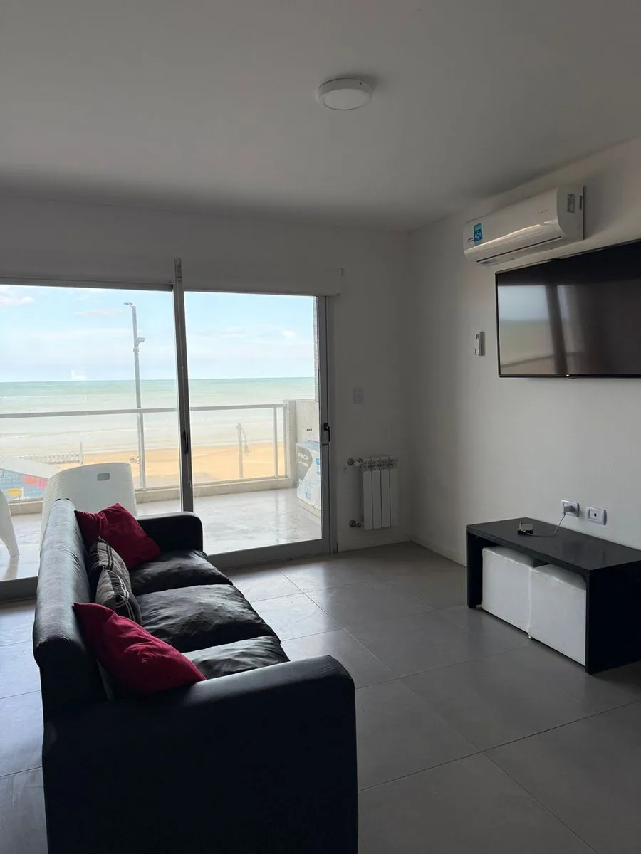 SEMIPISO EN VENTA FRENTE AL MAR EN MONTE HERMOSO foto 5