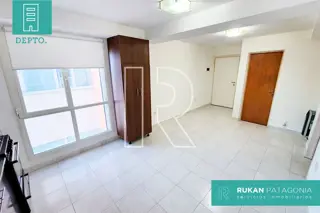 #AlquilerRUKAN | Dpto. 1 Habitación | Calle 25 DE MAYO | Barrio CENTRO |Caleta Olivia.- foto 2