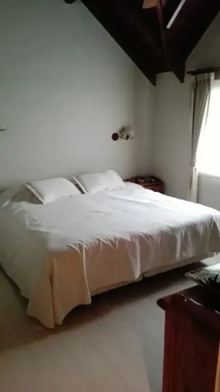 Excelente Chalet de dos plantas en Barrio Privado Echeverria del Lago foto 4
