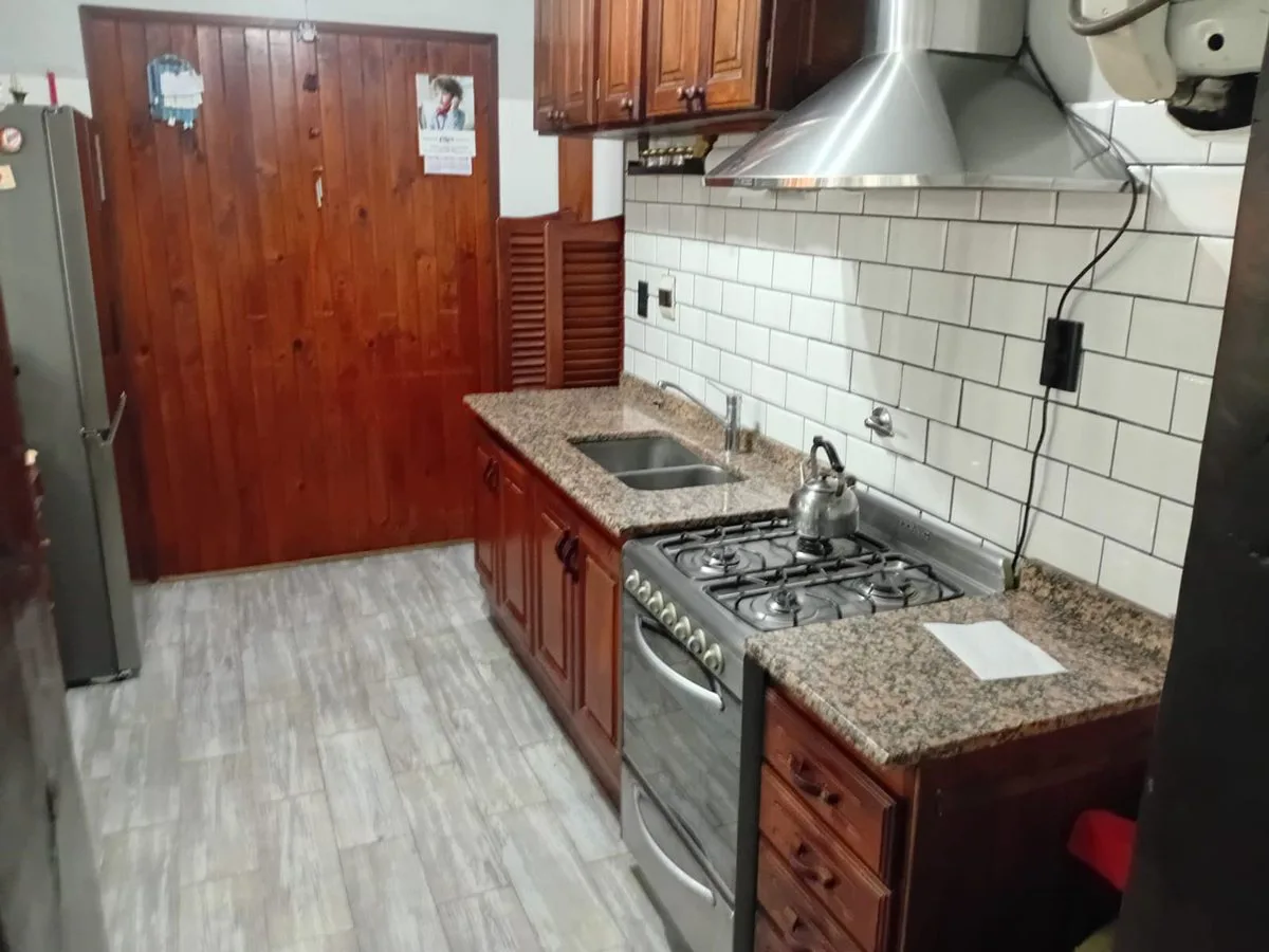 VENTA EXCELENTE CASA 5 AMBIENTES EN ITUZAINGO foto 4