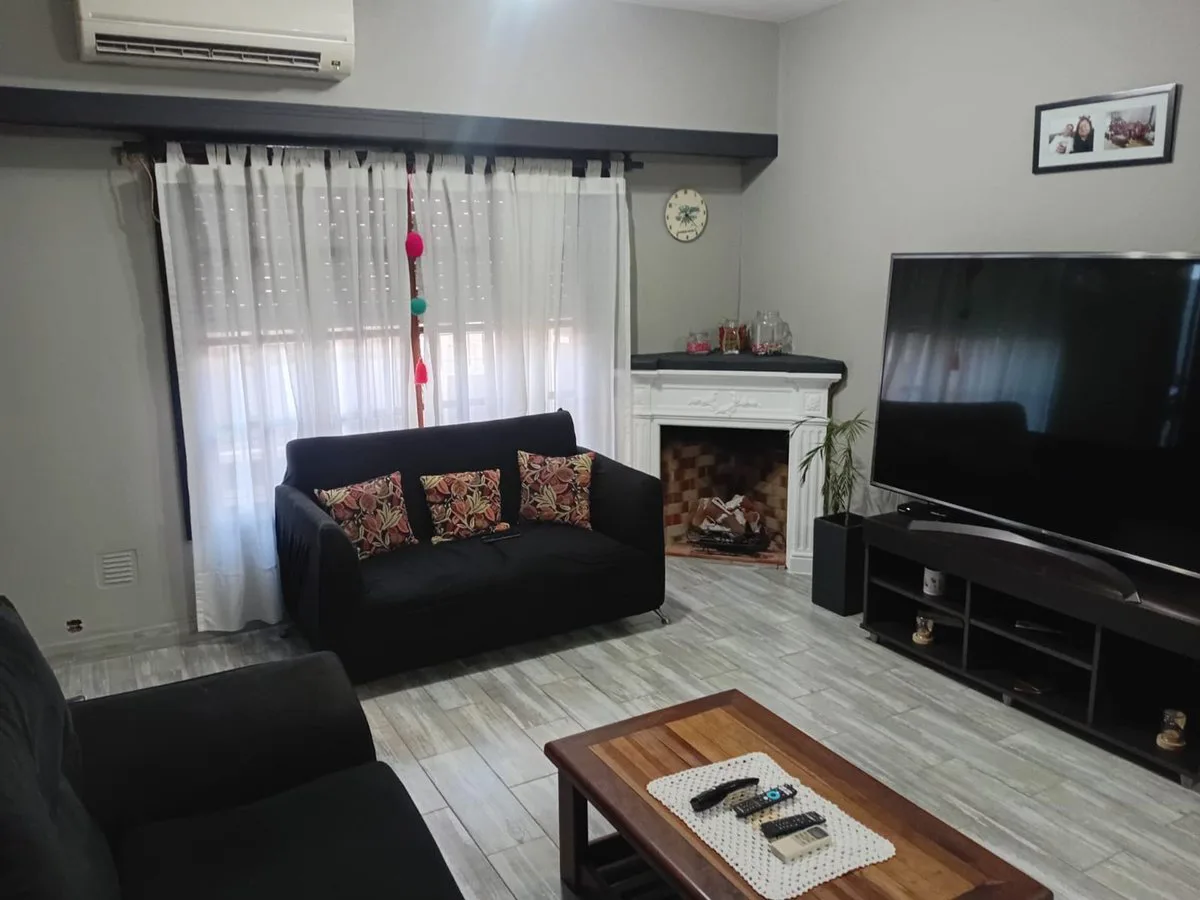 VENTA EXCELENTE CASA 5 AMBIENTES EN ITUZAINGO foto 5