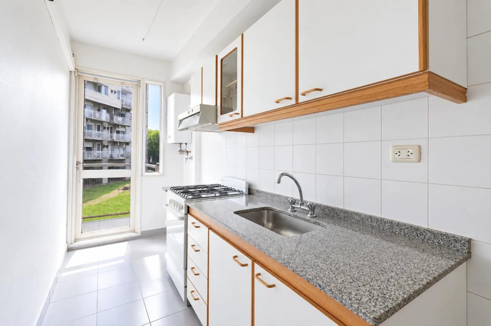 VENTA DEPTO 3 AMBIENTES - ALMAGRO - APTO CREDITO foto 5