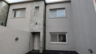 VENTA CASA 3 AMB DUPLEX HURLINGHAM APTO CREDITO foto 1