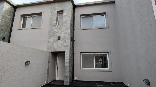 VENTA CASA 3 AMB DUPLEX HURLINGHAM APTO CREDITO