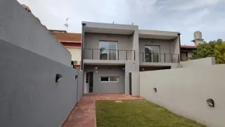 VENTA CASA 3 AMB DUPLEX HURLINGHAM APTO CREDITO foto 3