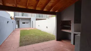 VENTA CASA 3 AMB DUPLEX HURLINGHAM APTO CREDITO foto 4