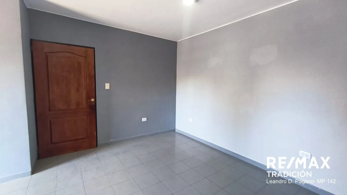 Departamento Venta 2 dorm c/coch. Microcentro Rcia foto 5