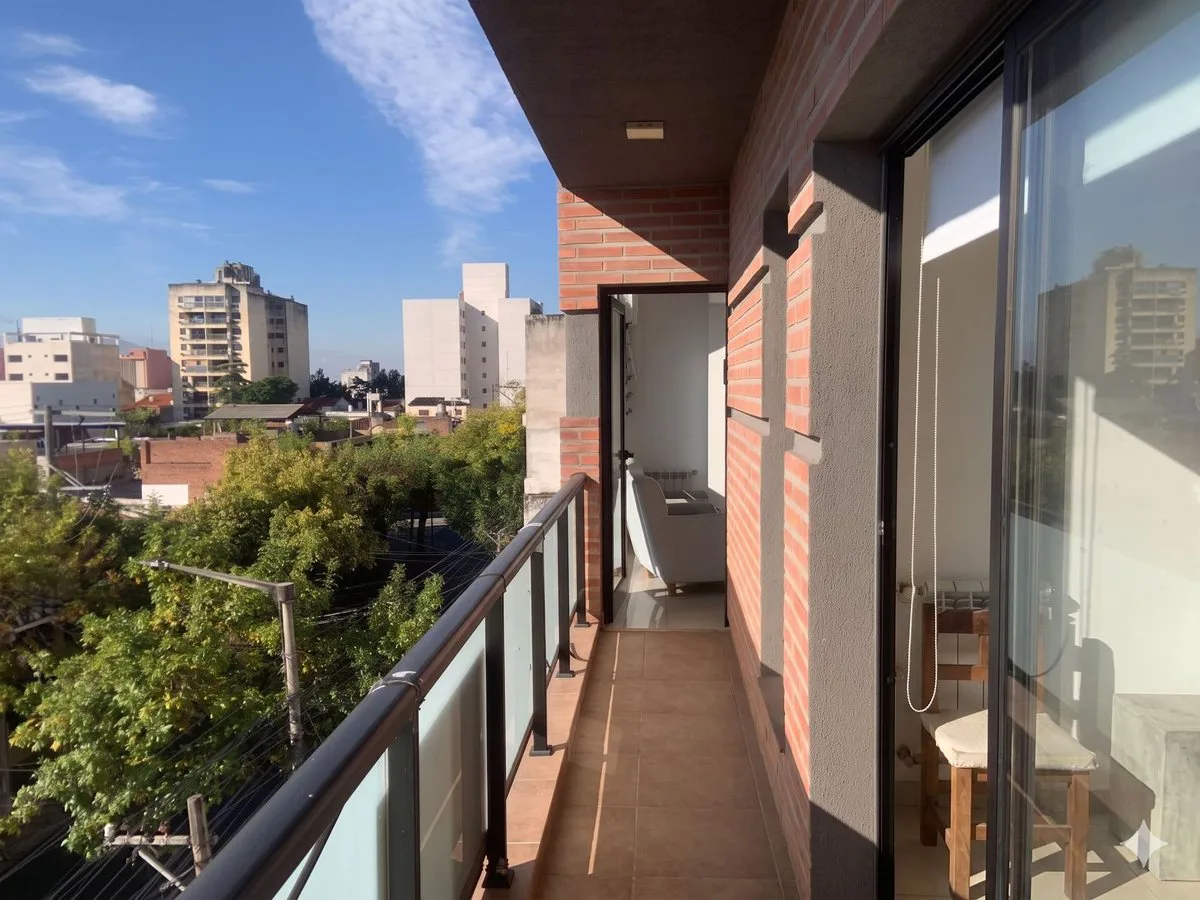DPTO VENTA COCHERA + TERRAZA MACROCROCENTRO foto 3