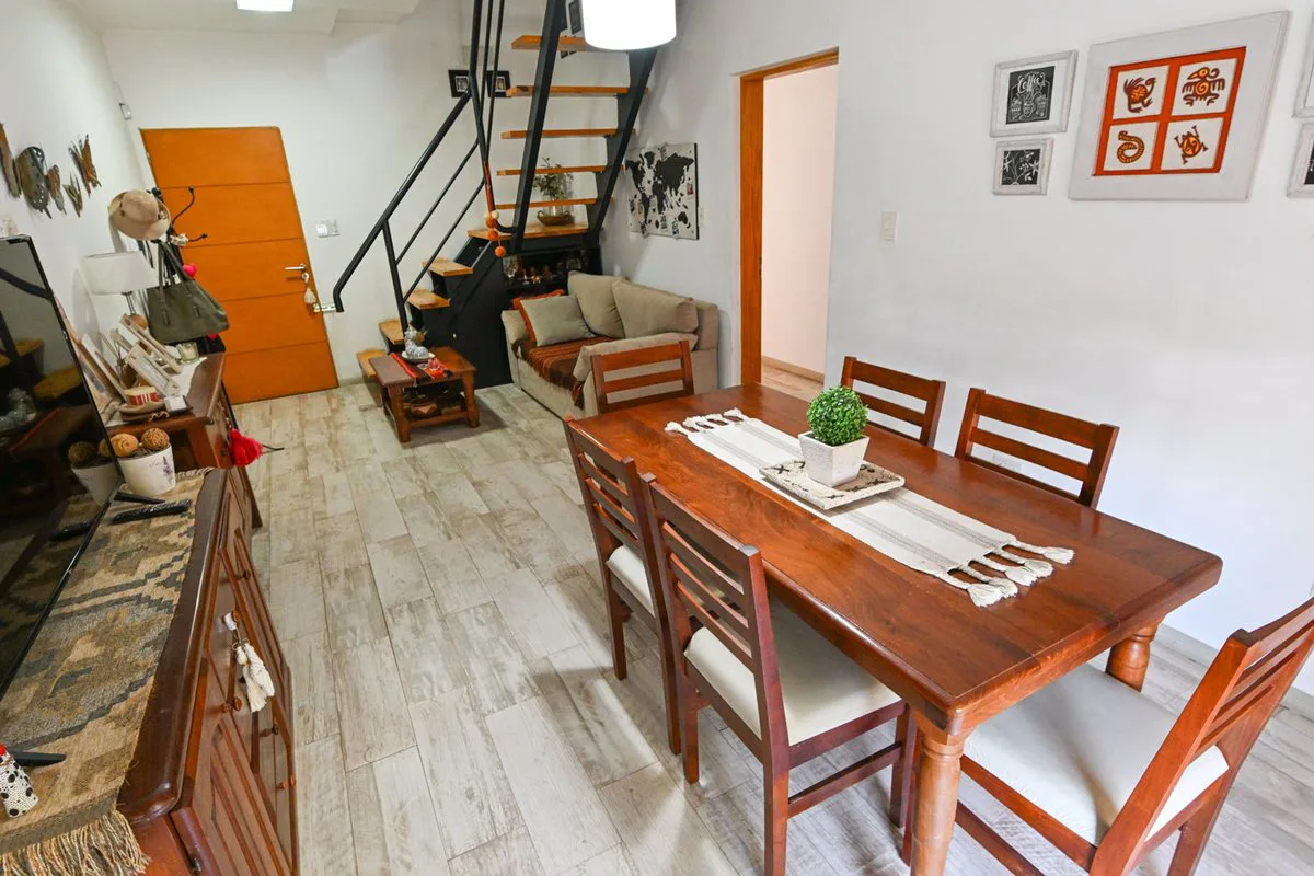 Hermoso dúplex de 2 dormitorios con cochera foto 5