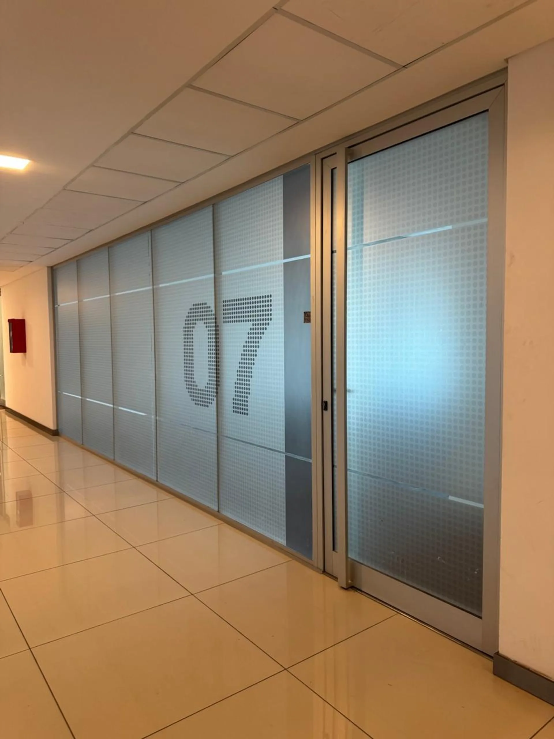 ALQUILER OFICINA 175 m² PISO 2 - CIUDAD GAMA foto 3
