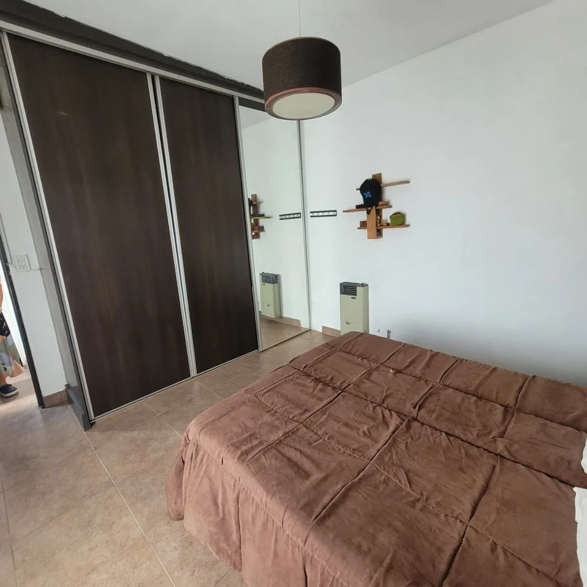CASA EN LOTE PROPIO CON PARQUE Y PARRILLA foto 2
