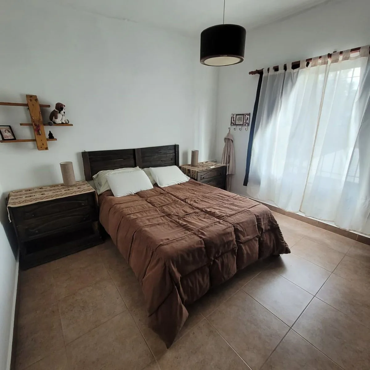 CASA EN LOTE PROPIO CON PARQUE Y PARRILLA foto 3