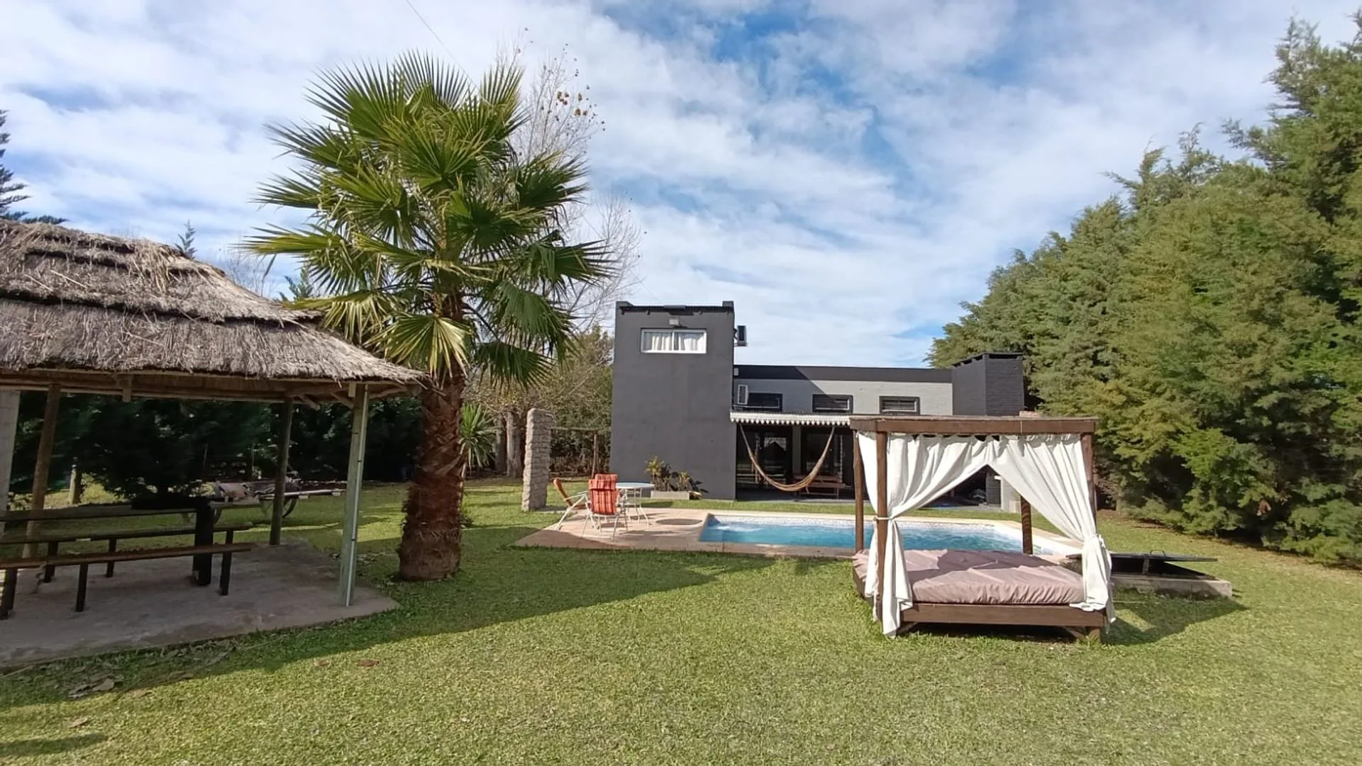 Venta Casaquinta 1.643 m², Cumelen, San Nicolas foto 4