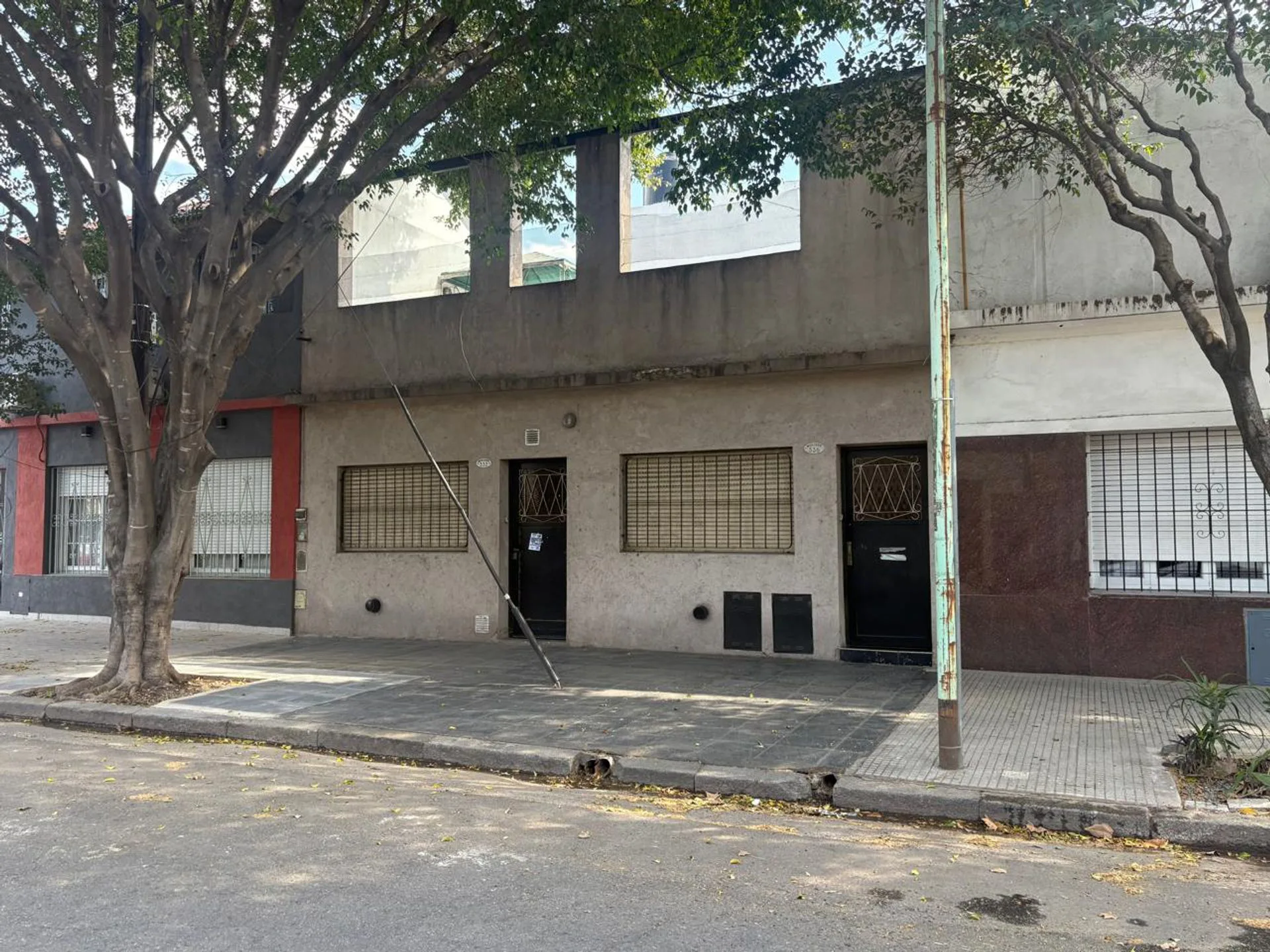 VENTA DE CASA SOBRE LOTE PROPIO 8,70X26,47 foto 3