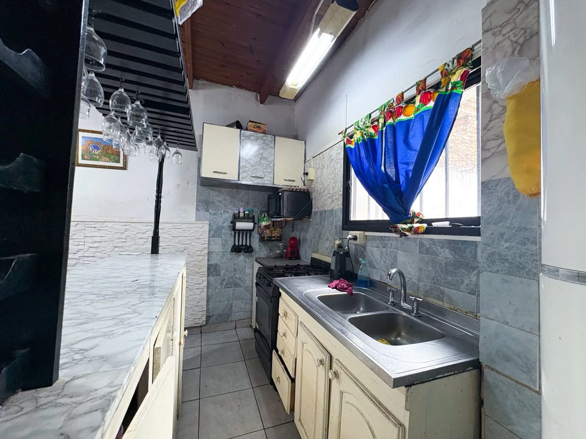 CASA EN VENTA 3 DORMITORIOS COCHERA - ECHESORTU foto 5