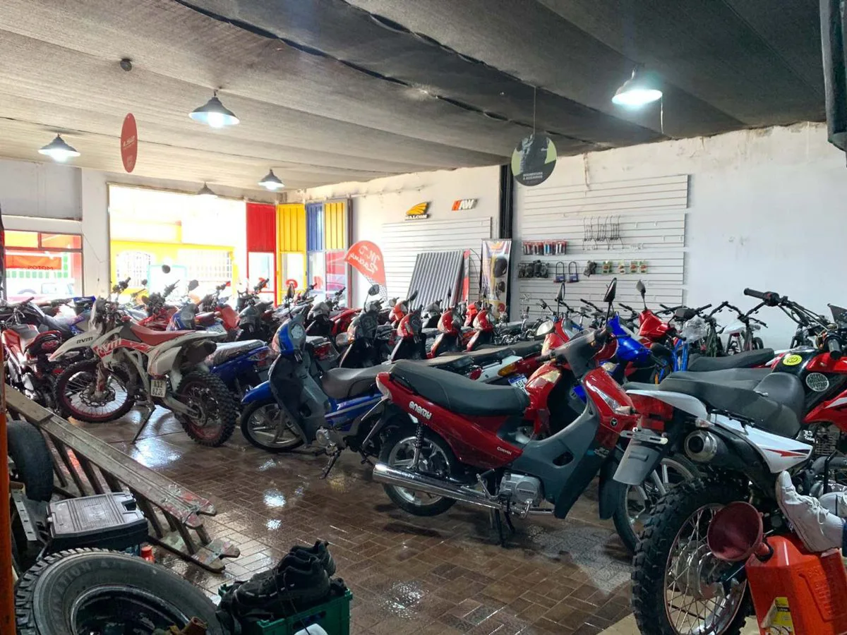 VENTA LOCAL COMERCIAL GALPON 25 DE MAYO BS AS foto 5