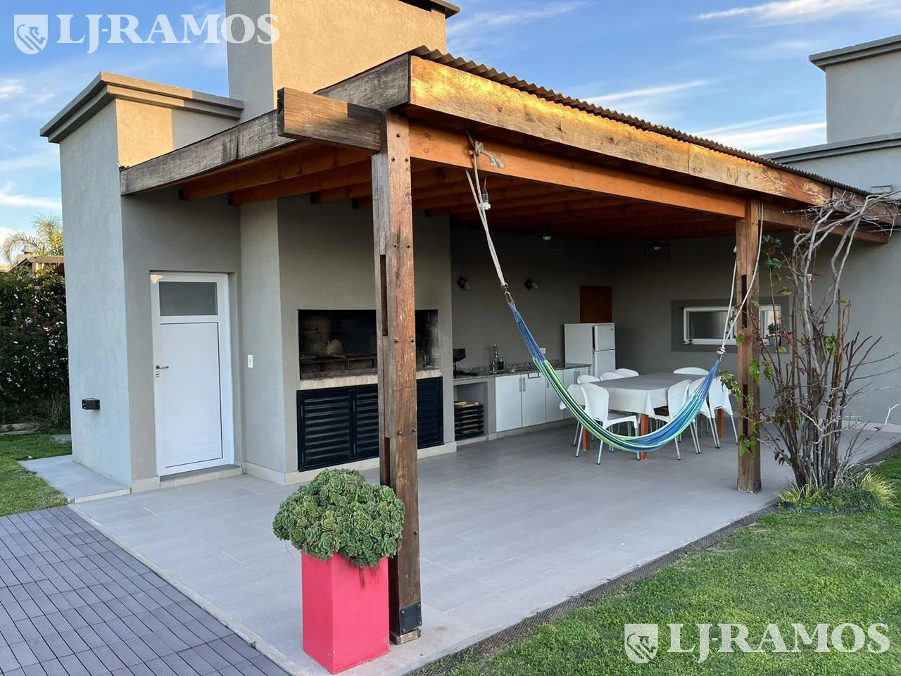 Casa en  A1 San Sebastián fondo al pulmón verde, excelente ubicacion, MB foto 2