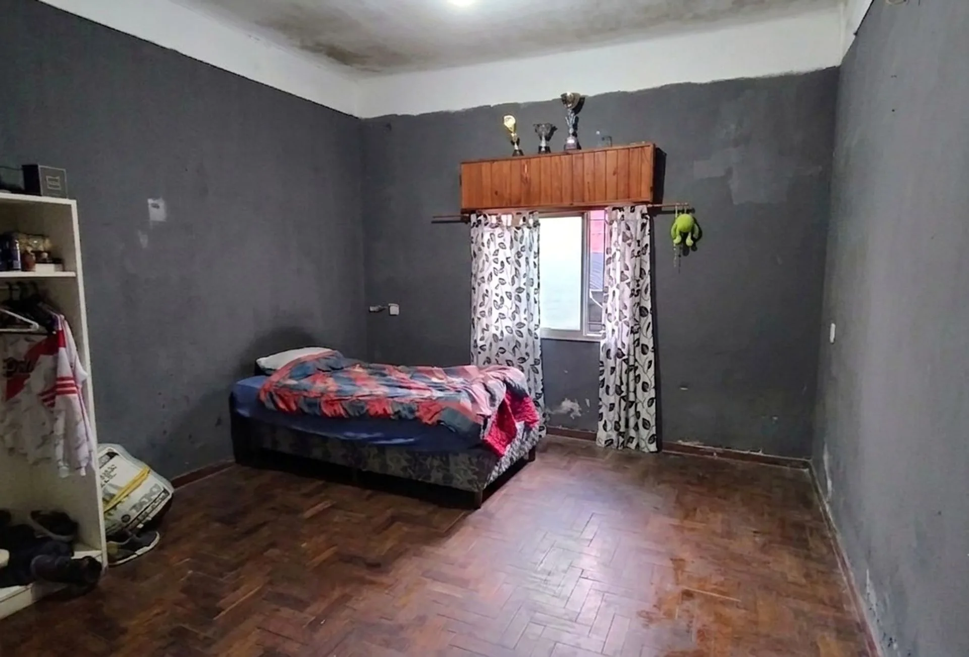VENTA CASA 3 AMB CON TERRAZA Y DOS LOCALES LANÚS foto 4