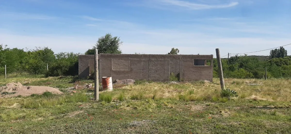 VENTA TERRENO + CASA A TERMINAR EN ESTANCIA GRANDE foto 2