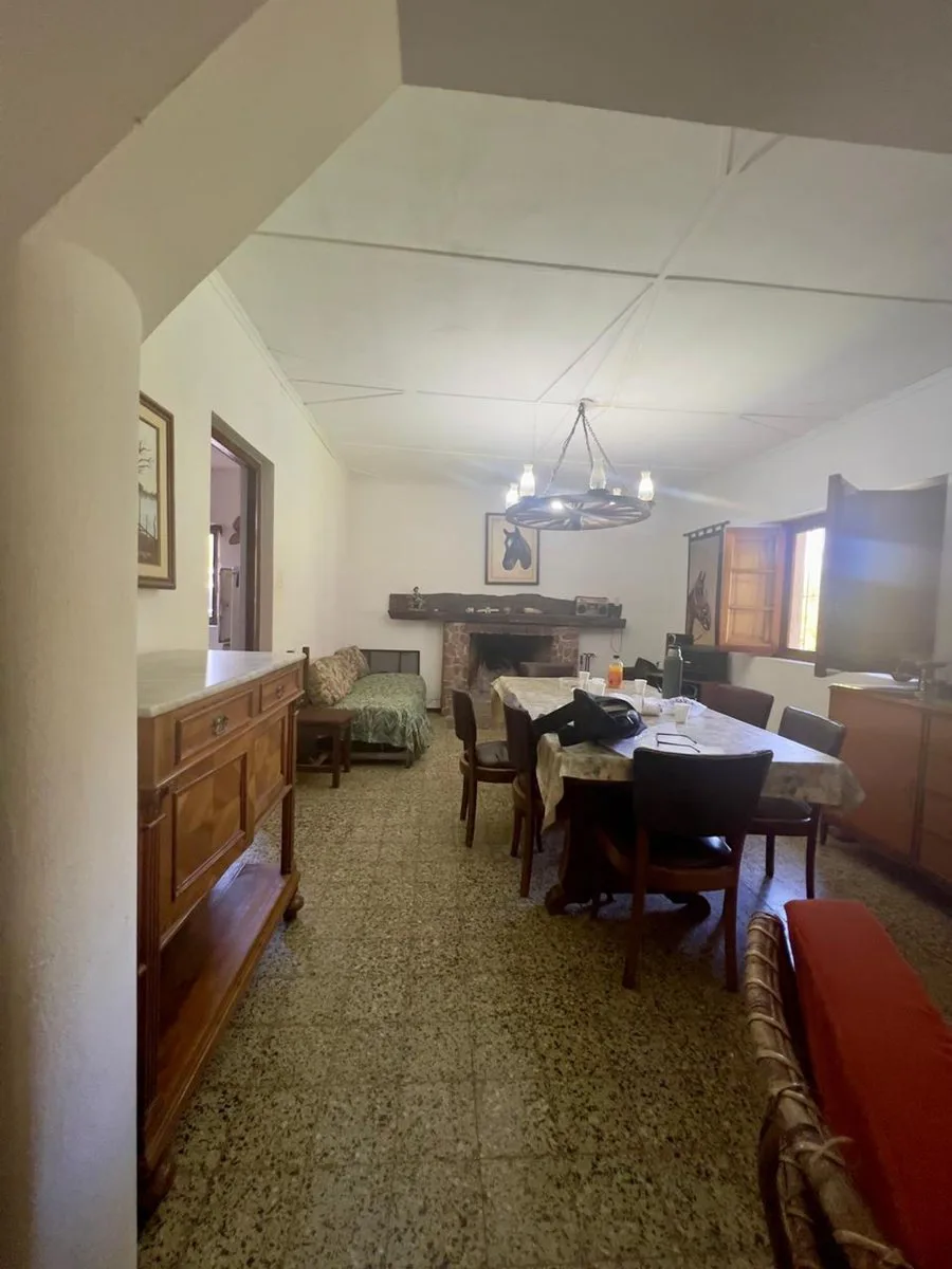 Venta Lote con Galpón y casa a refaccionar foto 4