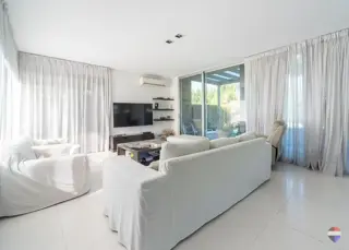 Venta Casa 5 ambientes Las Liebres foto 2