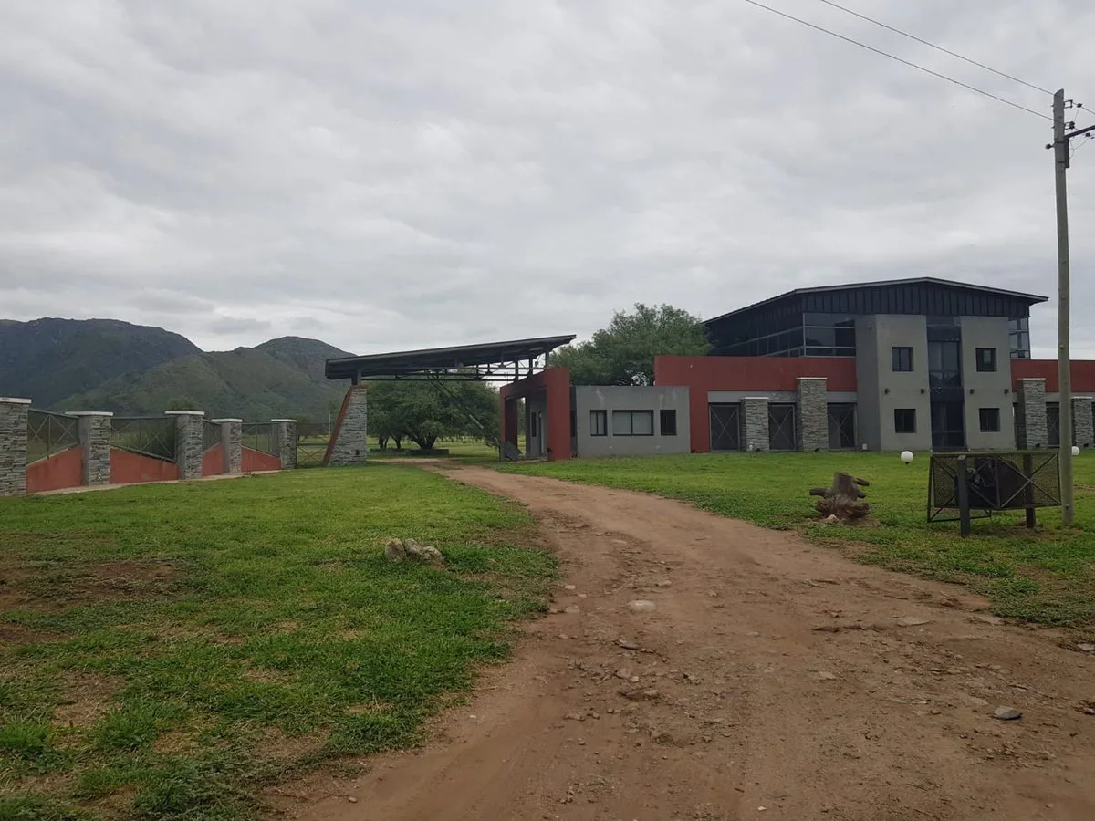 Lote Premium de 1.024 m² en Fincas del Dique foto 3