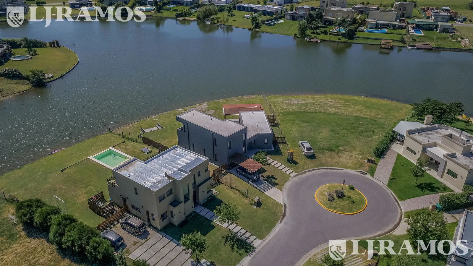 Casa en San Sebastián sobre hermosa Bahía a la laguna en Área 1 MB foto 2