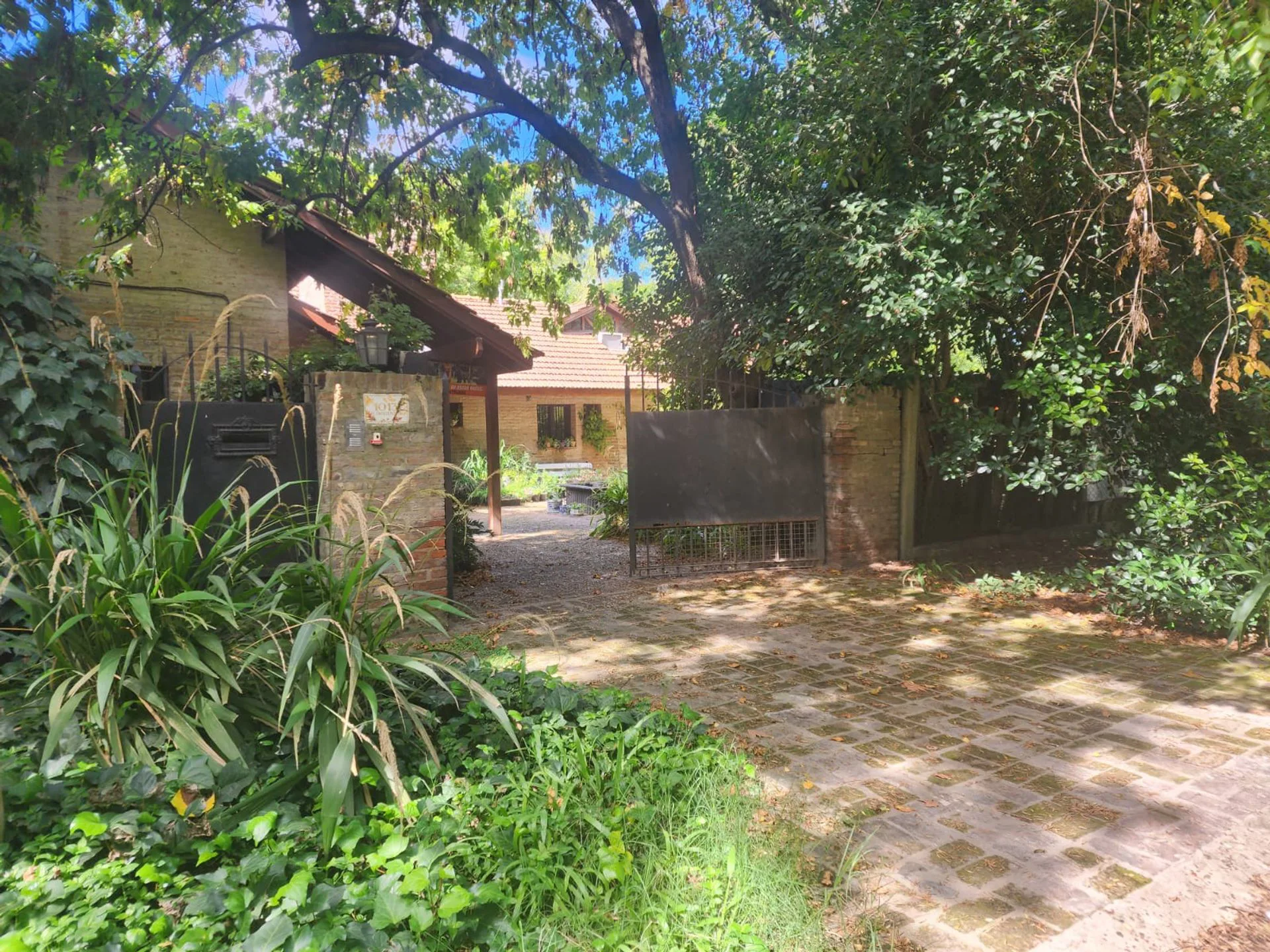 Casa venta 7 amb. Parque y pileta M.Alberti, Pilar foto 2