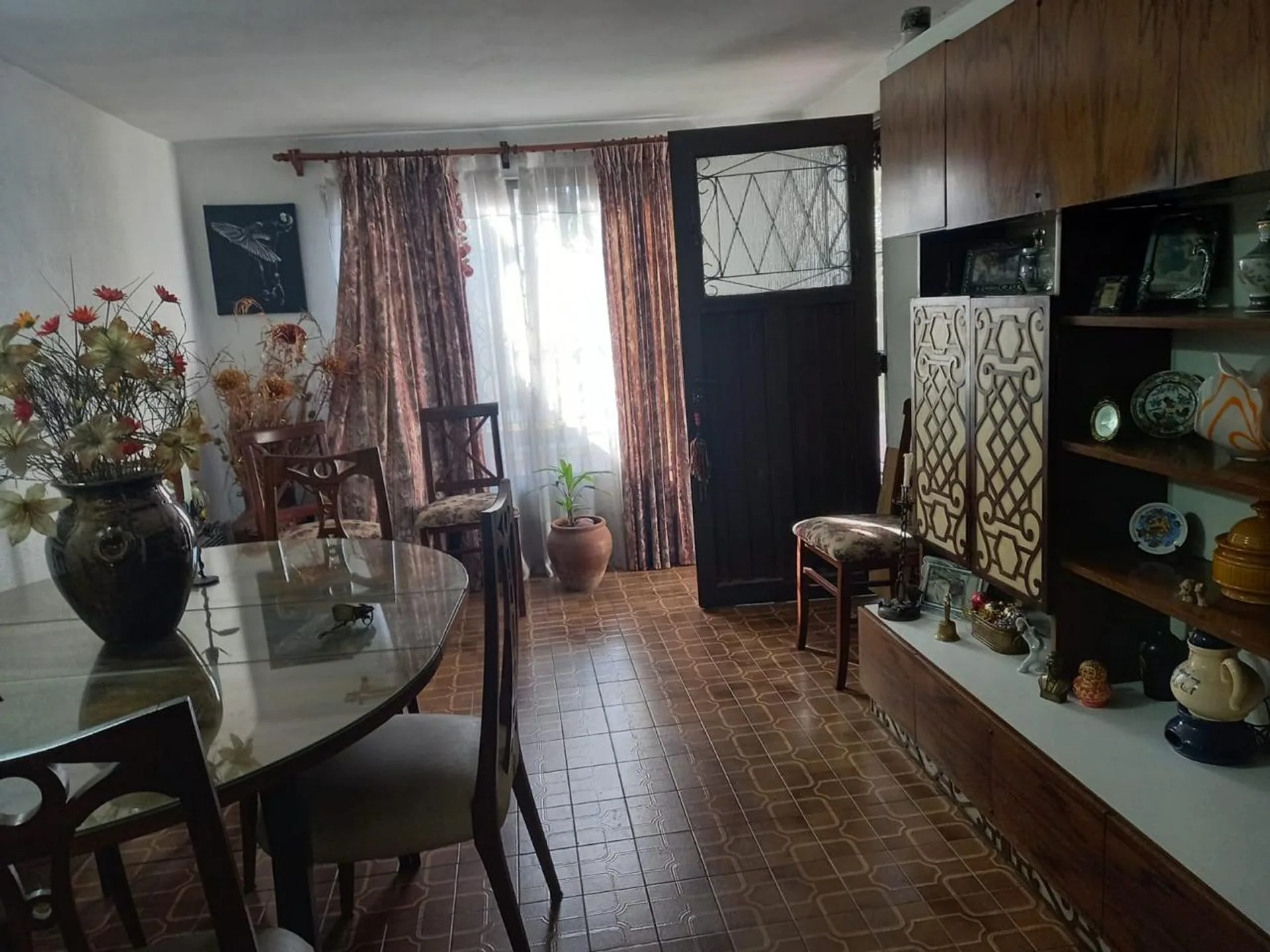 VENTA DE CASA 3 AMB. EN BANFIELD JARDIN COCHERA foto 2