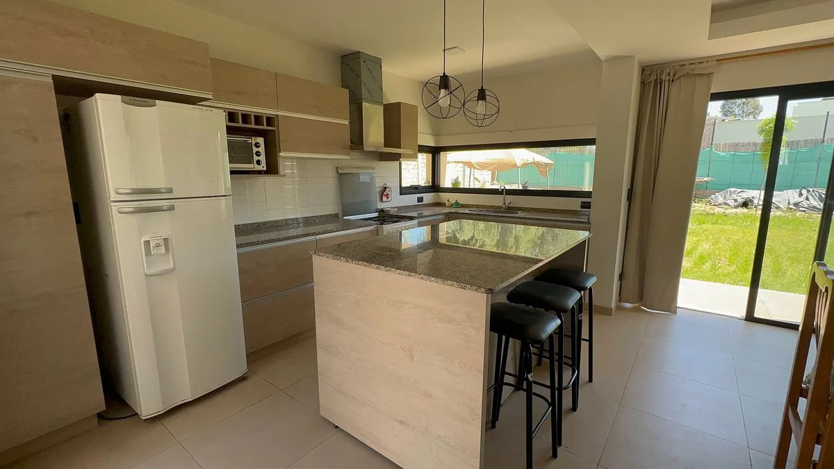 CASA EN ALQUILER BARRIO FURLOTTI, MAIPÚ, MENDOZA. foto 4