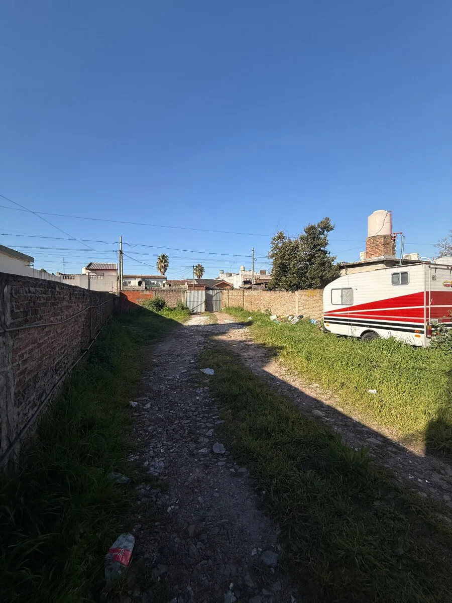 Venta Terreno con mejoras en Morón foto 2