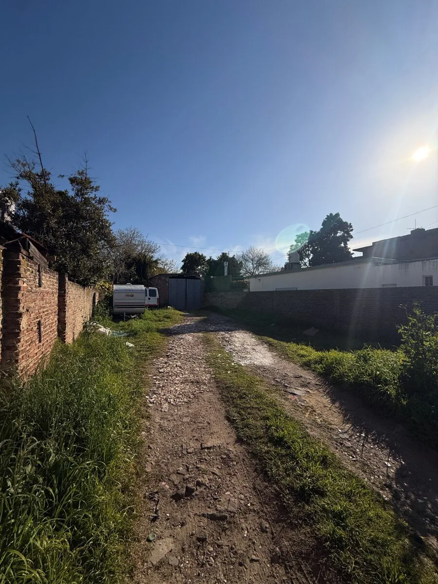 Venta Terreno con mejoras en Morón foto 3