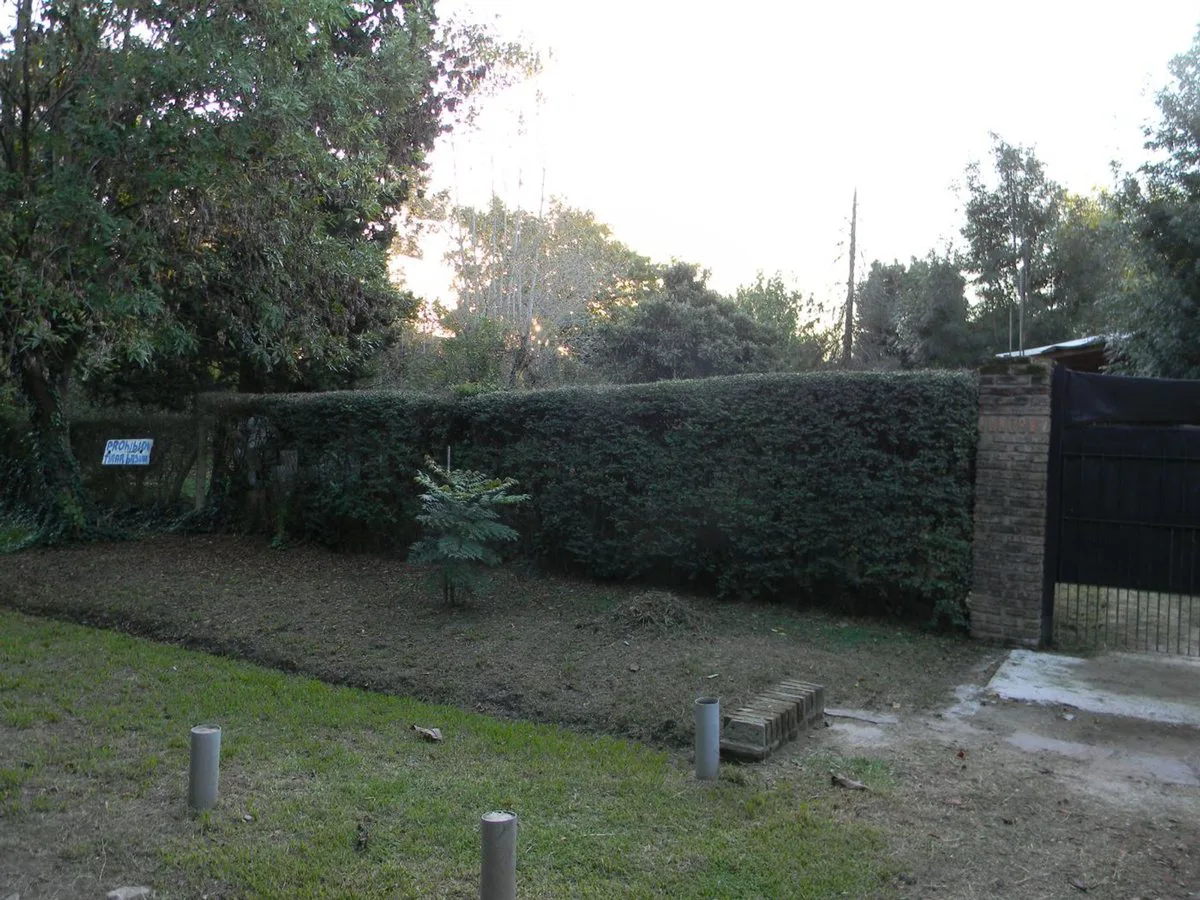 Casa 3 AMB  con Gran Parque y Pileta foto 2