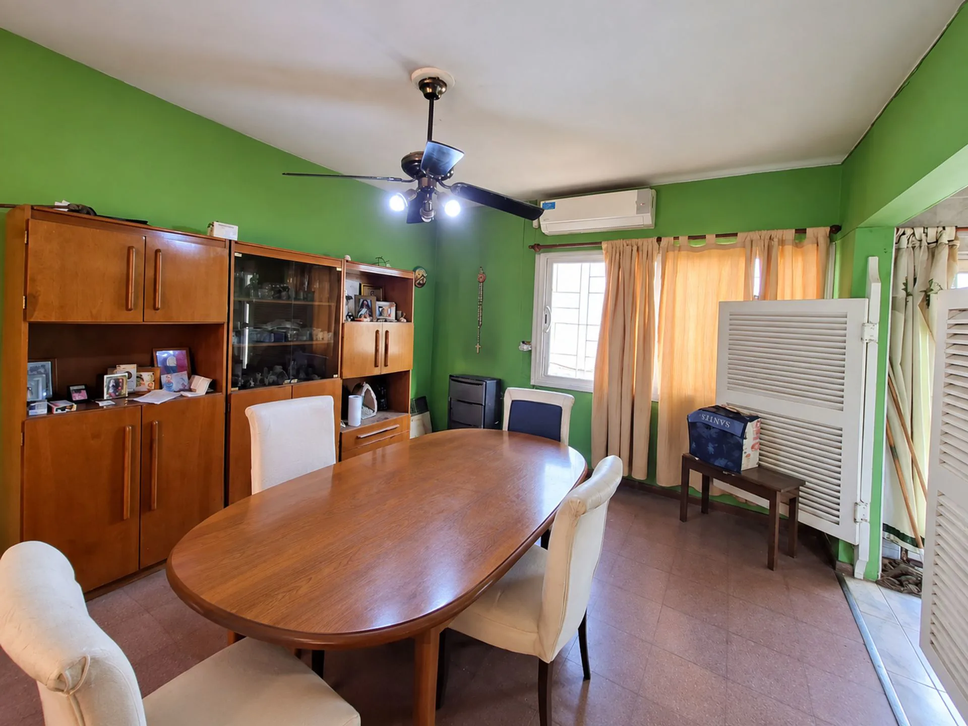 VENTA - PERMUTA CASA CON GRAN TERRENO - GODOY CRUZ foto 4