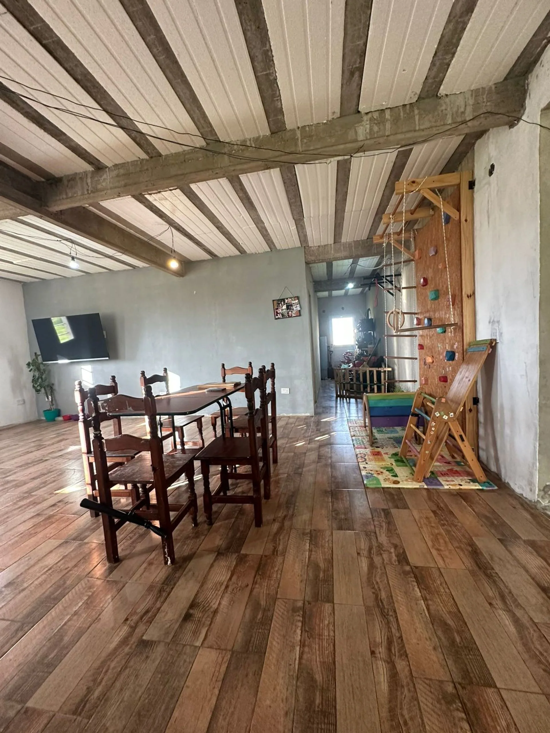 VENTA CASA 3 AMBIENTES CON GRAN LOTE foto 5