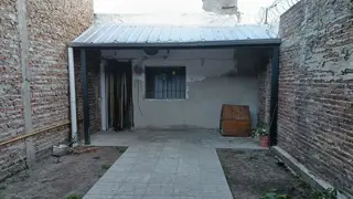 EXCELENTE Y AMPLIO PH TIPO CASA C/ COCHERAS en BILLINGHURTS, PXMO PLAZA E IMPORTANTES AVENIDAS foto 5