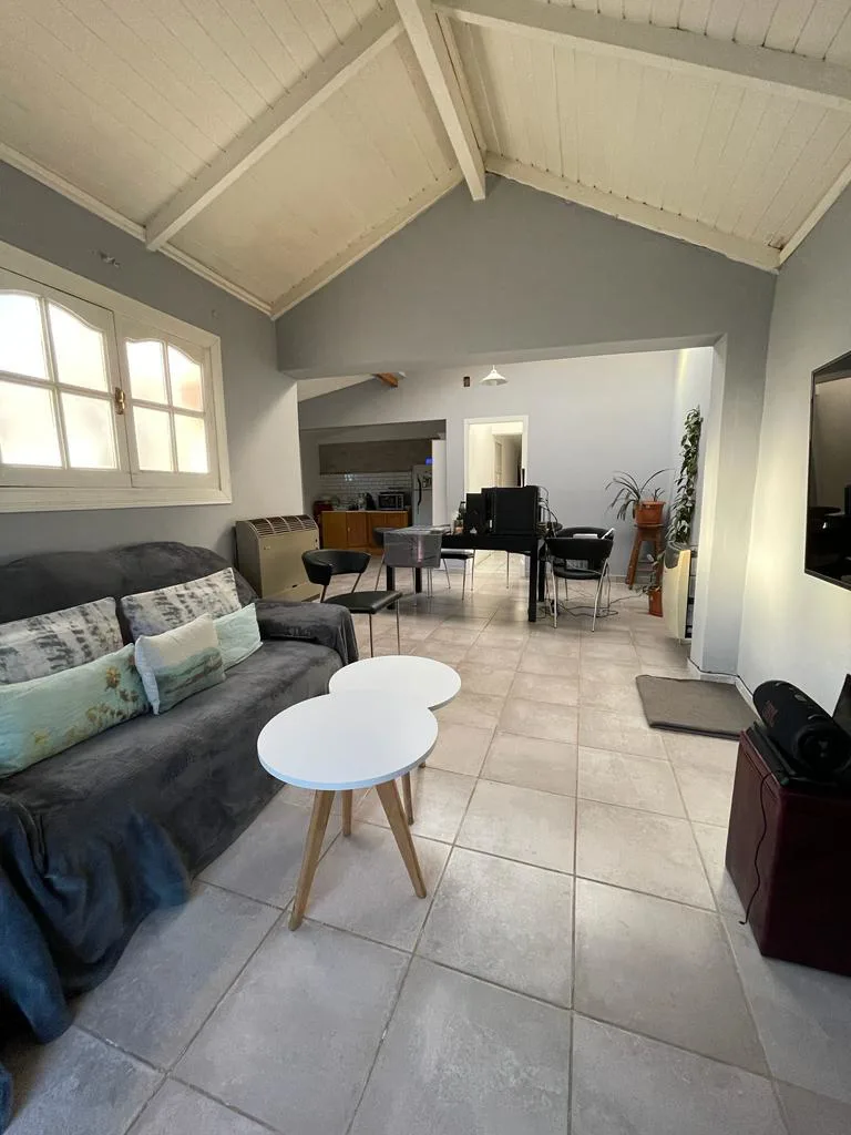 VENTA – CASA 1 DORMITORIO – Barrio A.G.P foto 2
