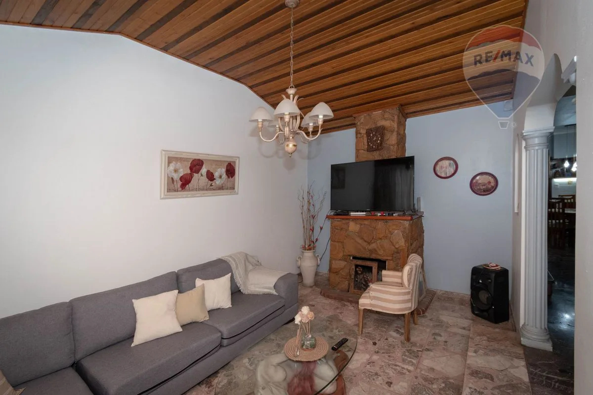 CASA 3 DORMITORIOS EN VENTA LA PLATA CON PILETA foto 4