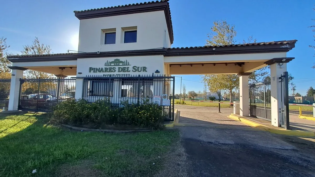 Terreno 425mt en barrio cerrado Pinares del Sur foto 3