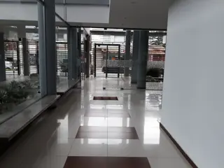 EXCELENTE DOS AMBIENTES EN SANTOS LUGARES PISO 3 CONTRA  FRENTE  NO APTO CREDITO foto 2