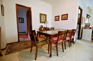 Dpto de 4 Amb. Contra frente  , muy buena distribucion, con Balcon, muy Buena Ubicacion foto 3