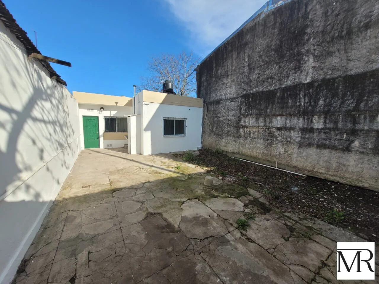 PH tipo CASA al frente con ingreso propio, excelente estado! foto 5