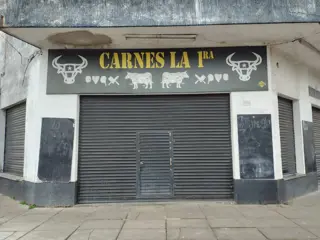 Local en alquiler calle Félix Frías esquina Gibraltar Villa Tesei foto 2