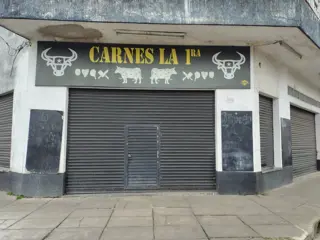 Local en alquiler calle Félix Frías esquina Gibraltar Villa Tesei foto 4