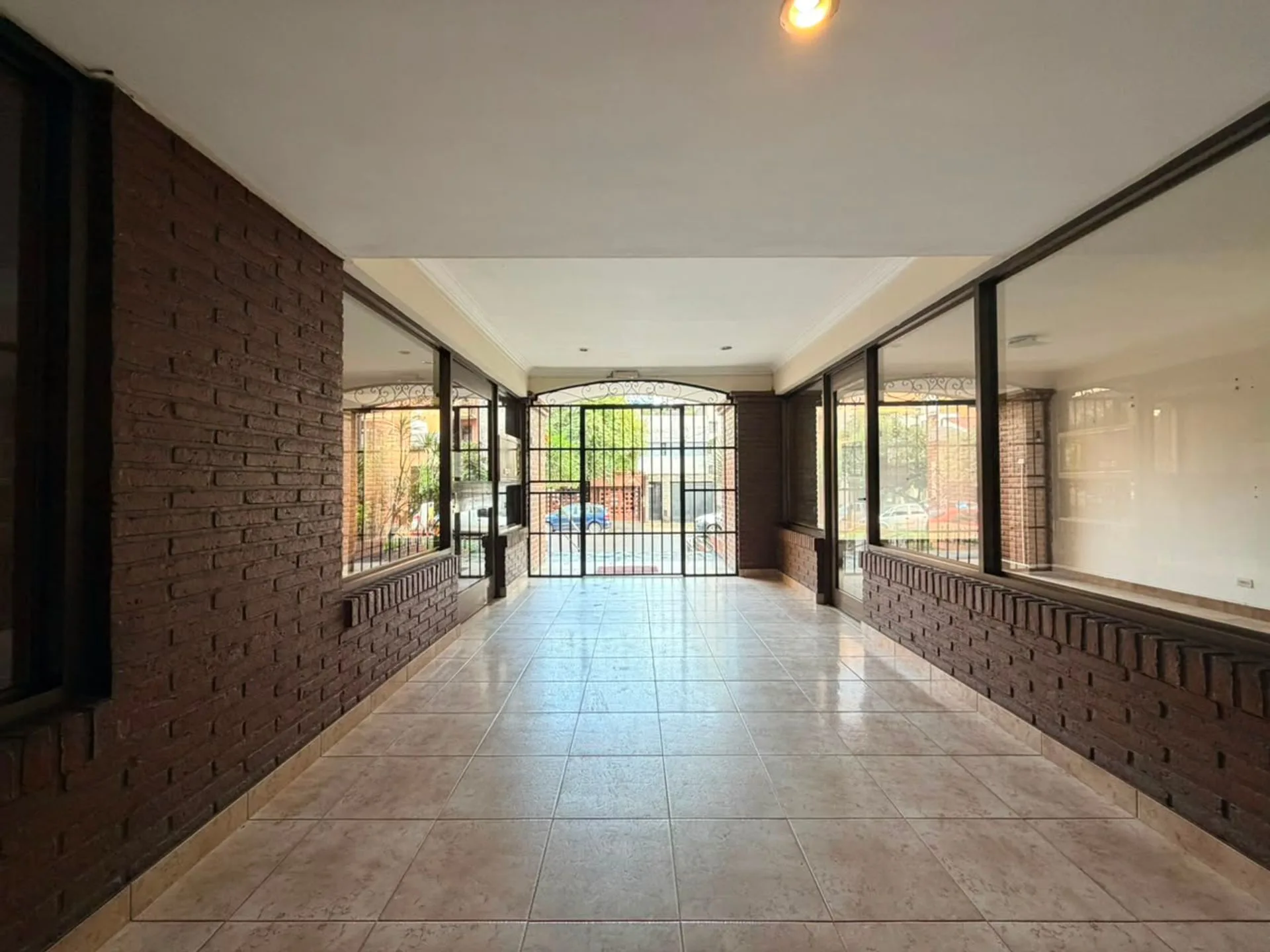 VENTA DEPARTAMENTO 3 DORMITORIOS BARRIO NORTE foto 4