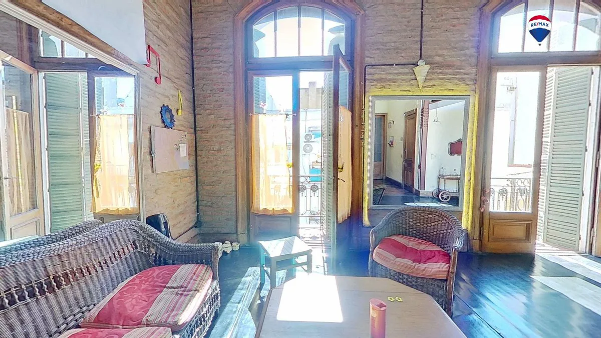 VENTA PH 7 AMB , BALCÓN Y TERRAZA, EN SAN TELMO!