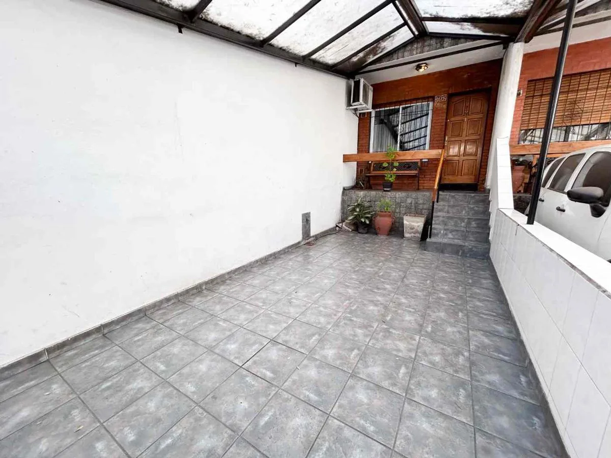 CASA Triplex 5 AMB VENTA PARQUE PATRICIOS COCHERA foto 3
